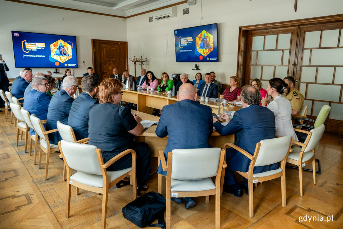 Spotkanie samorządowców w Pomorskim Urzędzie Wojewódzkim (fot. Natalia Kawalerowicz)